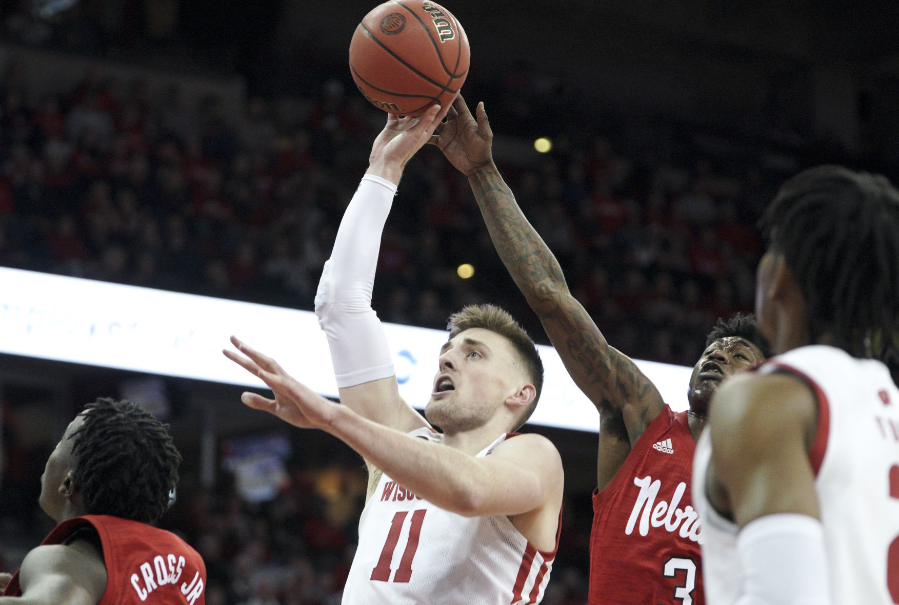 Badgers 82, Cornhuskers 68